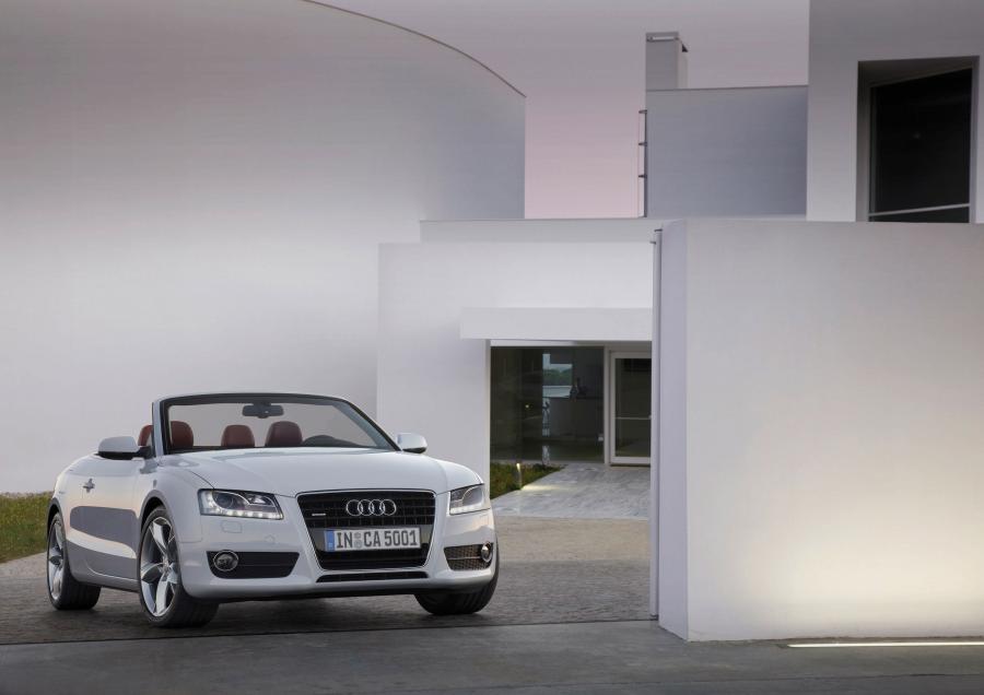  Audi A5 Cabriolet 3.0 TDI 2009 года  (фото 55 из 72)